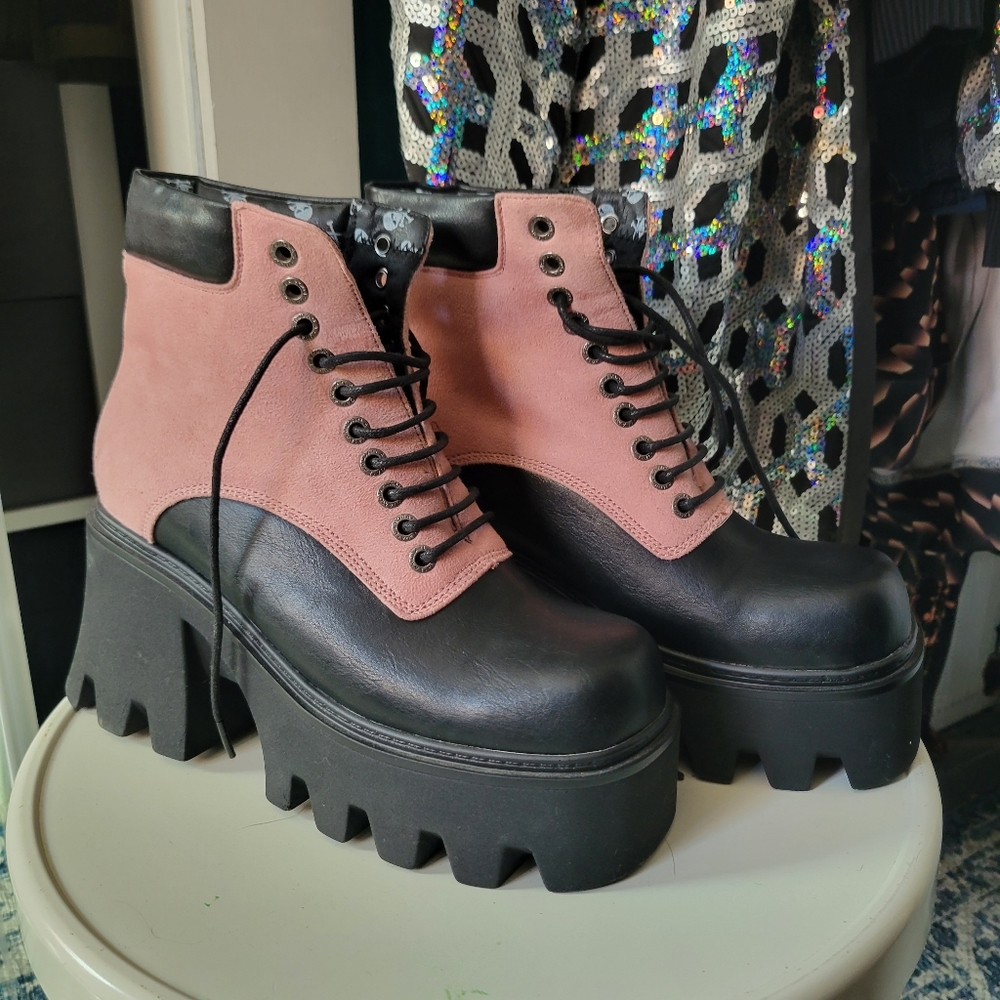 Lamoda pink platform boots
